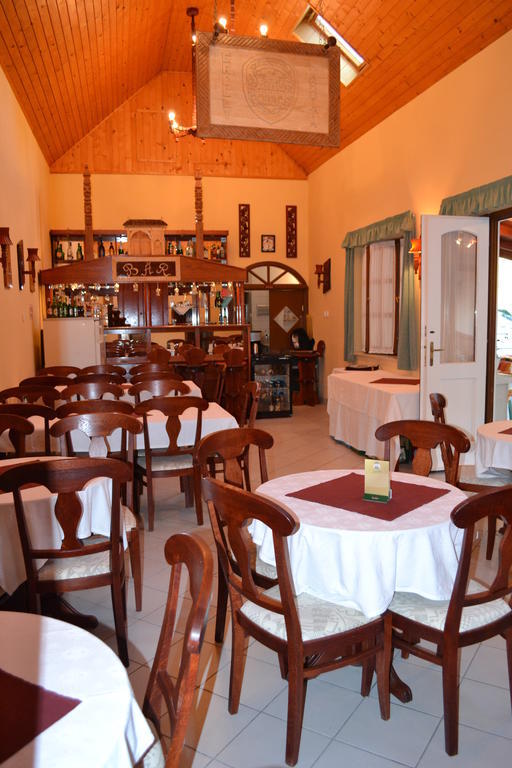 Nosztalgia Hotel Balatonszarszo Extérieur photo