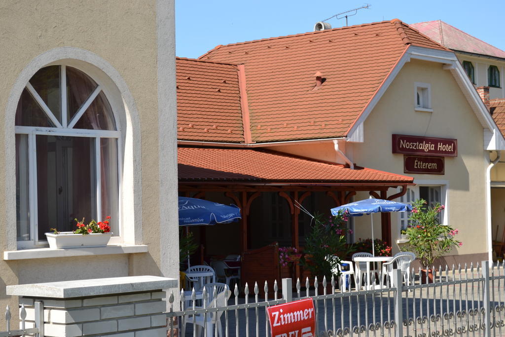 Nosztalgia Hotel Balatonszarszo Extérieur photo