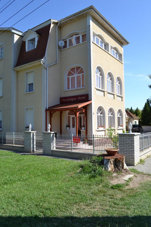 Nosztalgia Hotel Balatonszarszo Extérieur photo