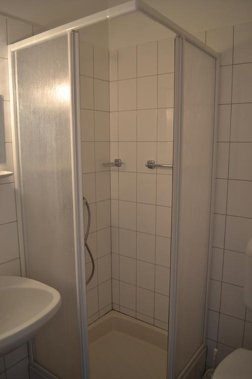 Nosztalgia Hotel Balatonszarszo Chambre photo