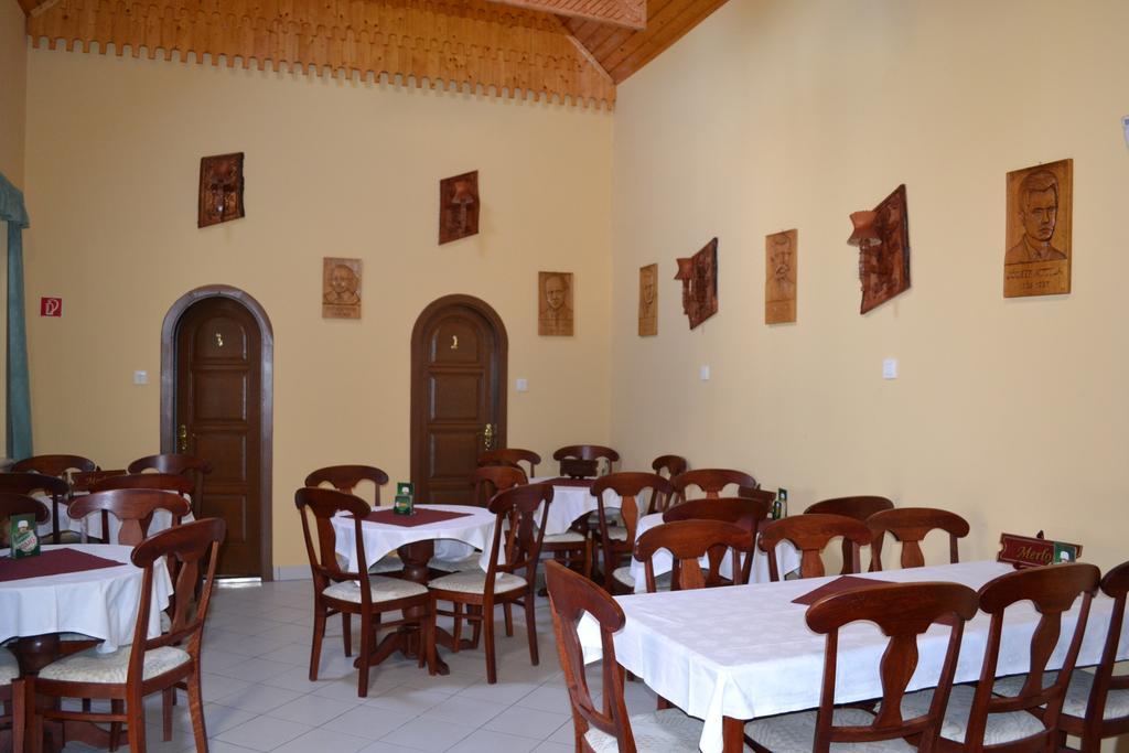 Nosztalgia Hotel Balatonszarszo Extérieur photo