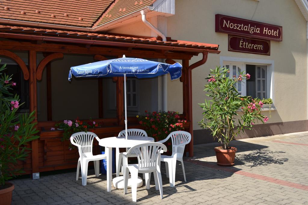 Nosztalgia Hotel Balatonszarszo Extérieur photo