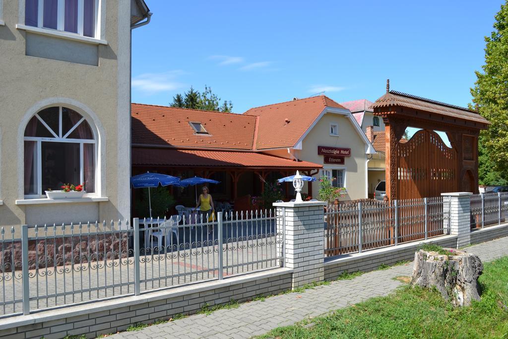 Nosztalgia Hotel Balatonszarszo Extérieur photo